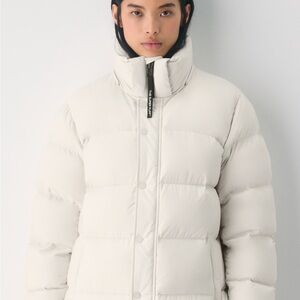 Aritzia Women's White Puffer Jacket